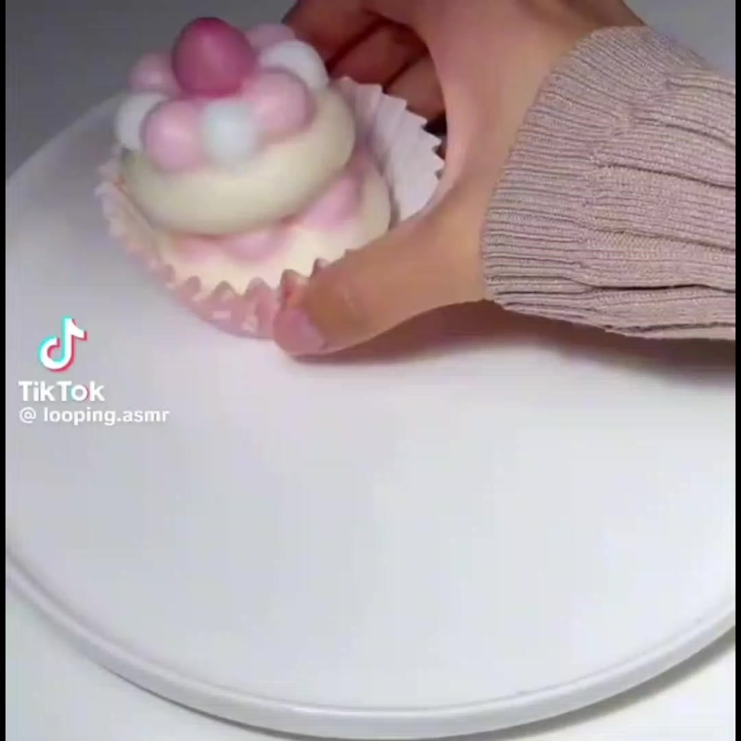 @🍓˚‧。⋆Sƚɾαɯზҽɾɾყ 𝐶α𝐭⋆‧˚🍓