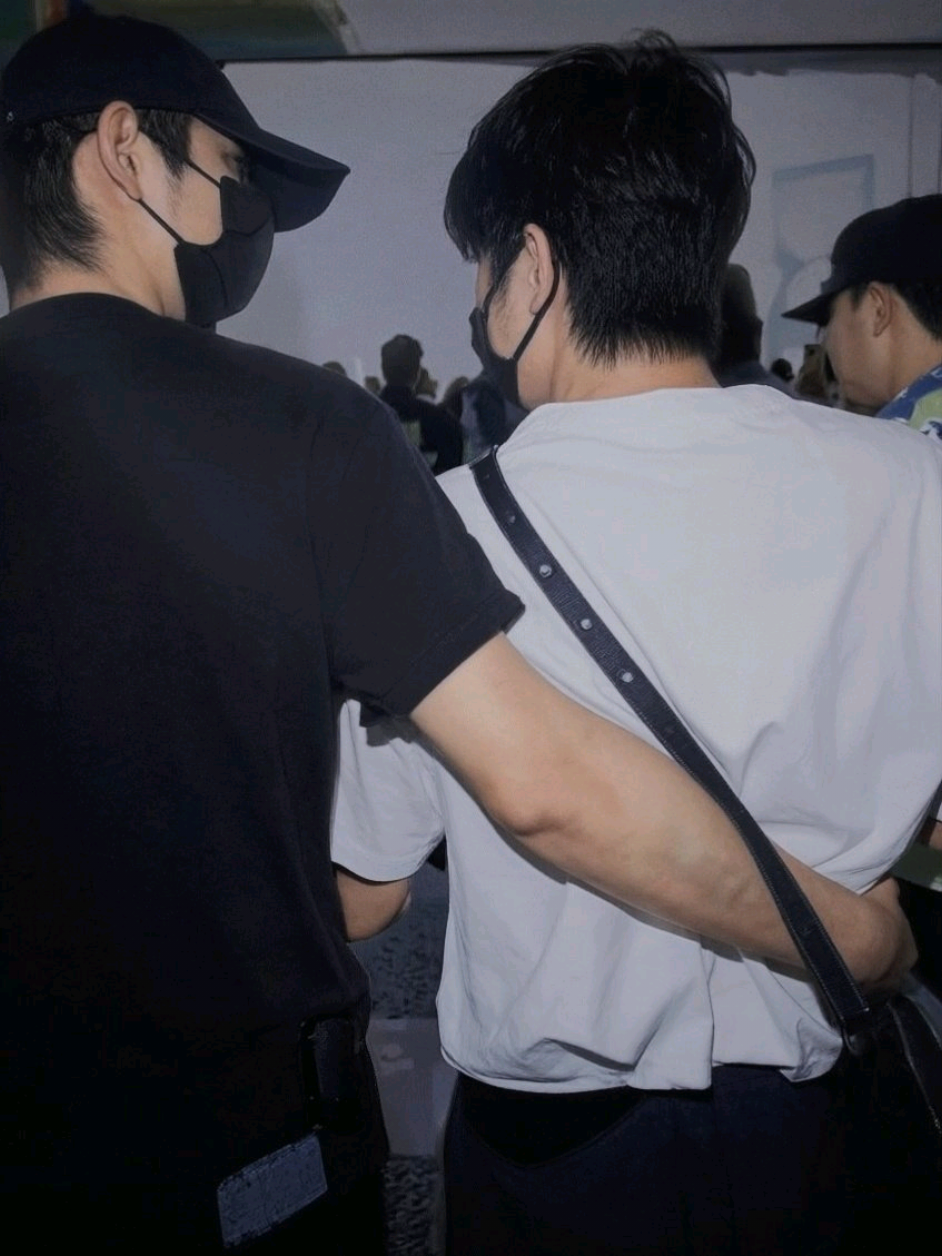 @๐โ
๏ธโจ