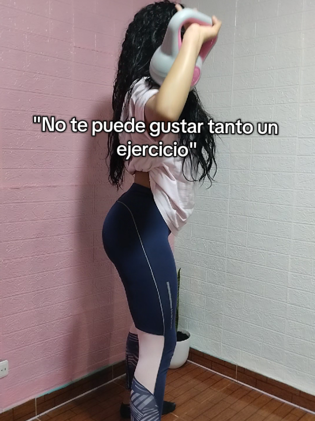 @Reina de Glúteos 🍑👑