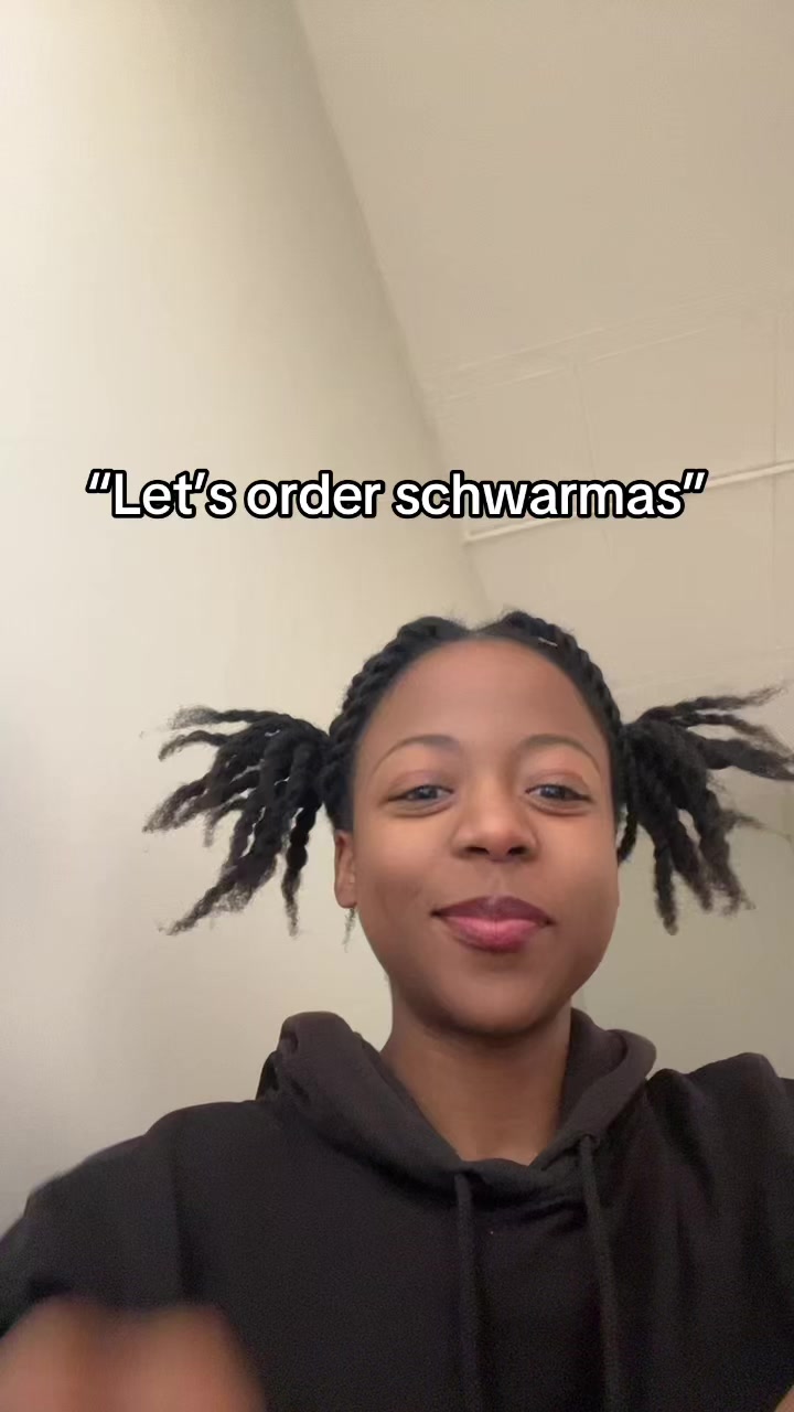 @tshenolololo