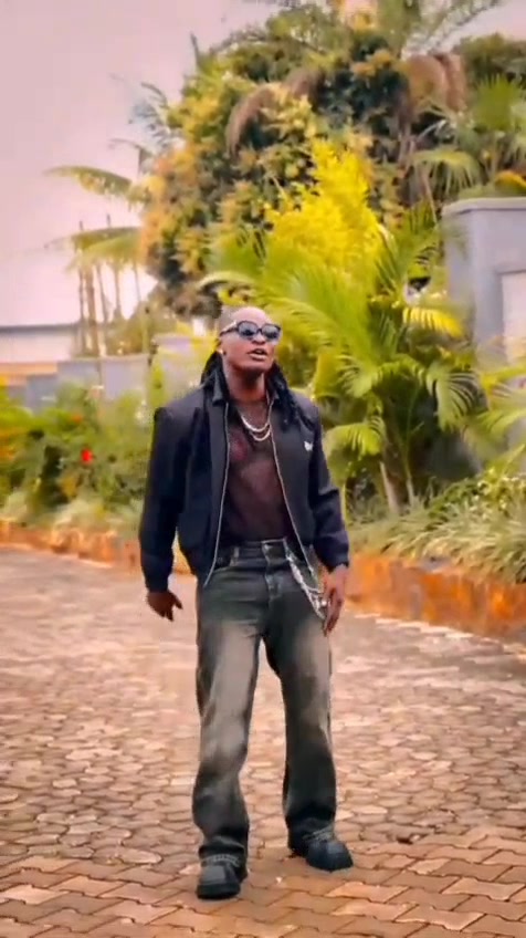 @NICK_B2C❤️🎶🇺🇬