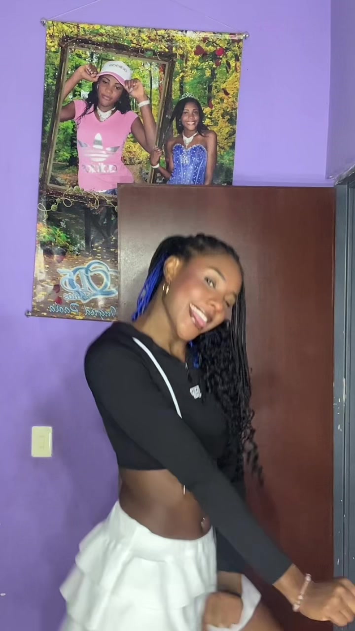 @🦋
