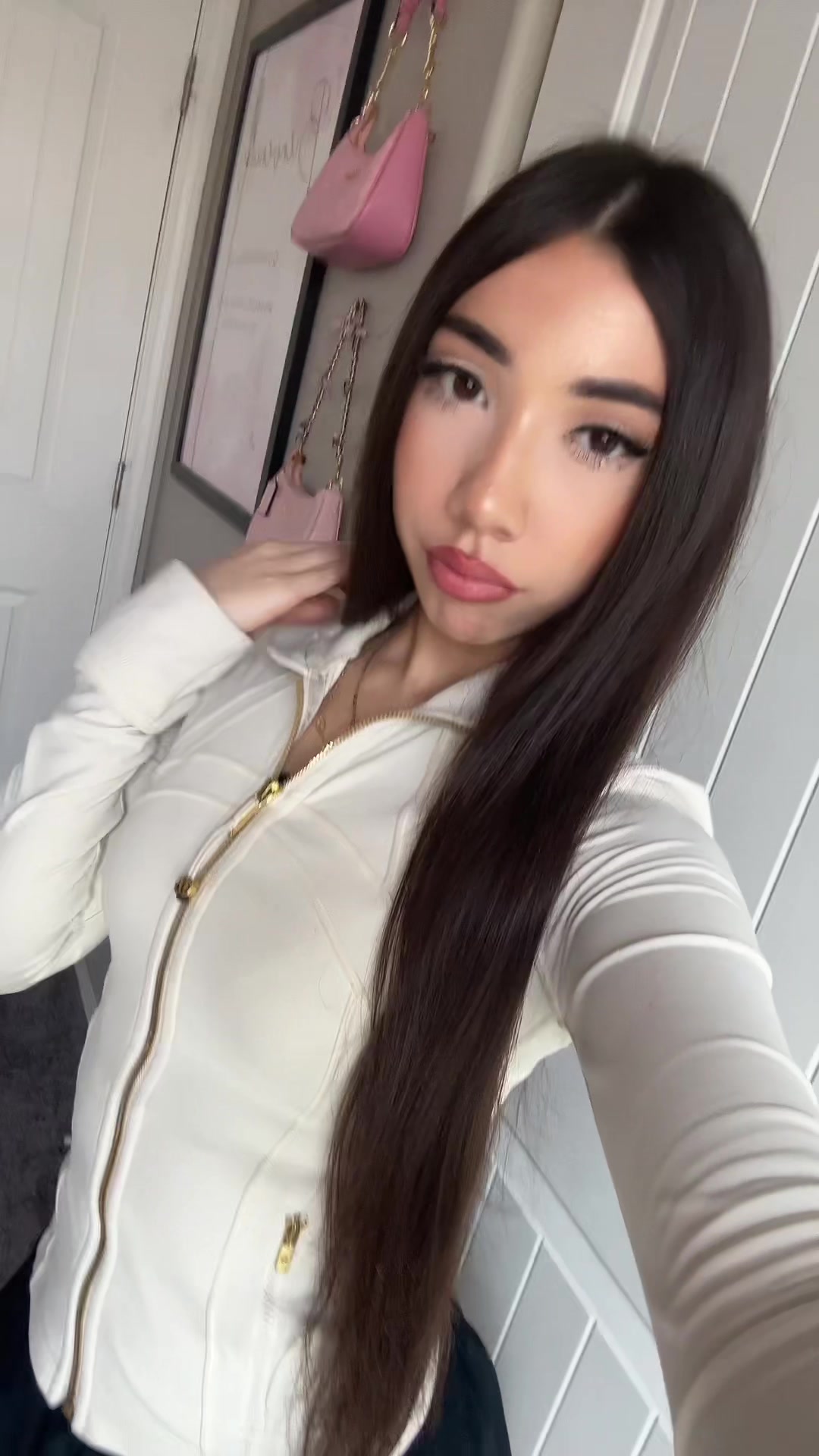 @𝓐𝓷𝓰𝓮𝓵𝓲𝔃𝓮 𝜗𝜚