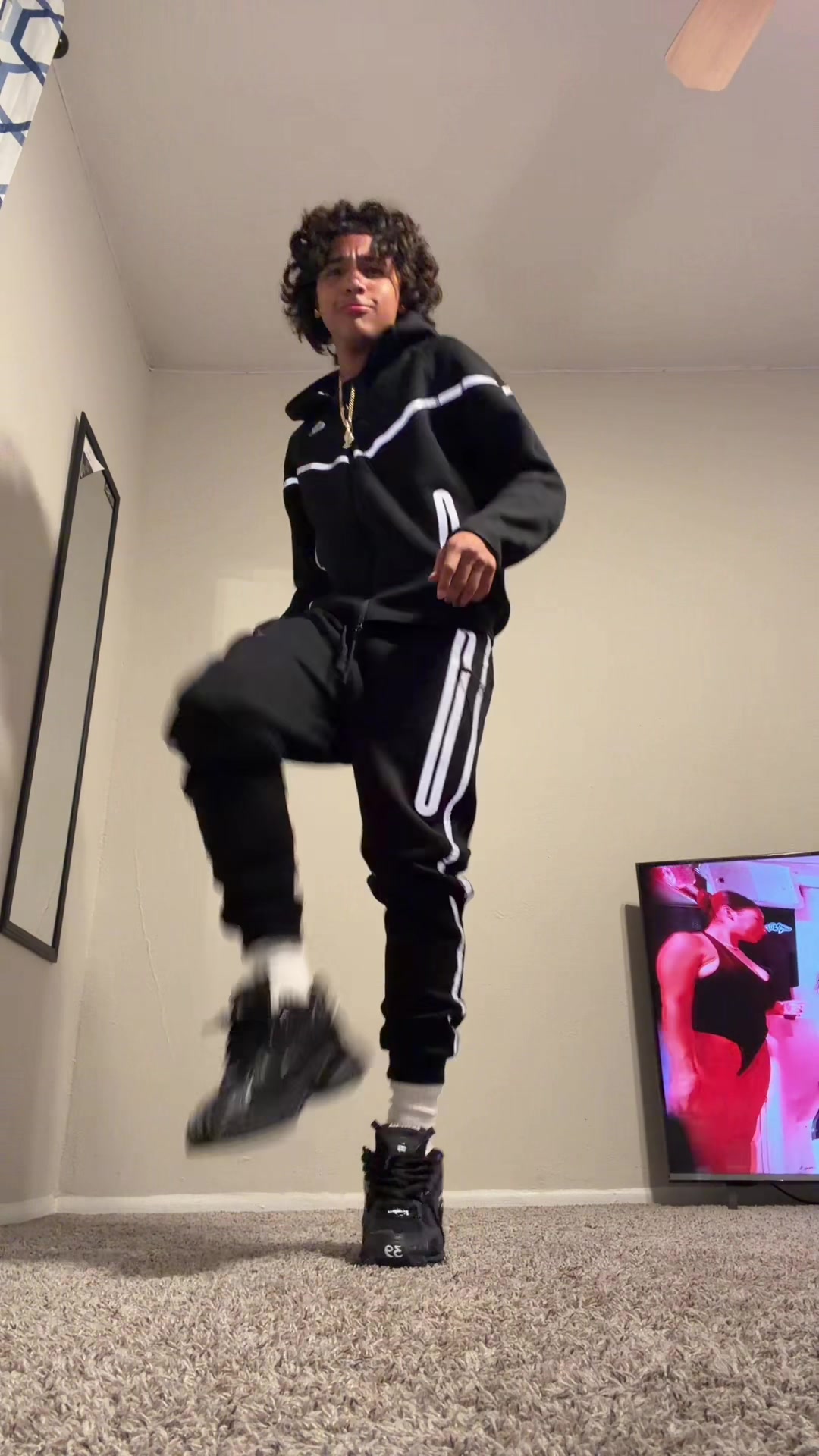 @Zurdo.