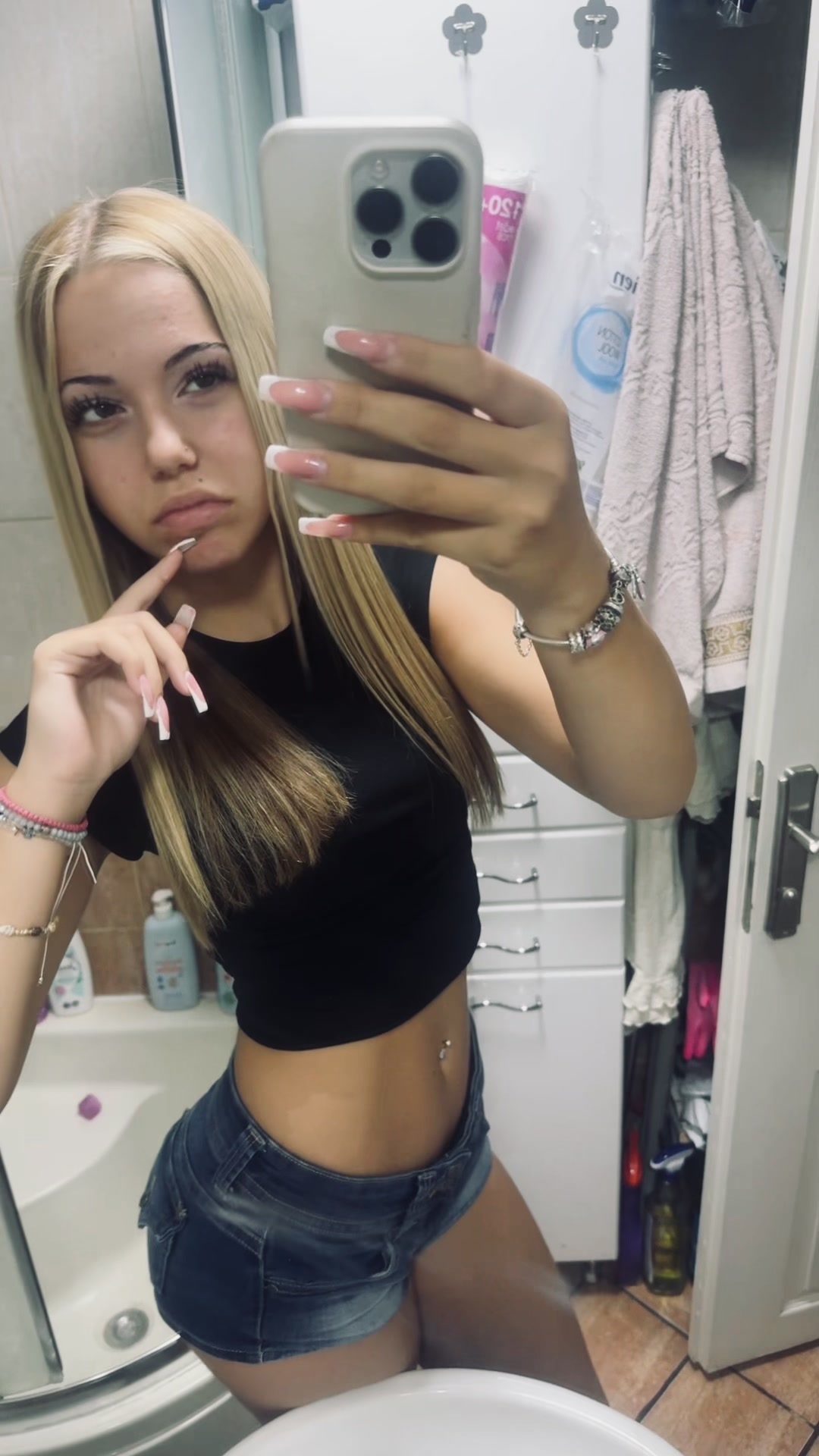 @user1364749252