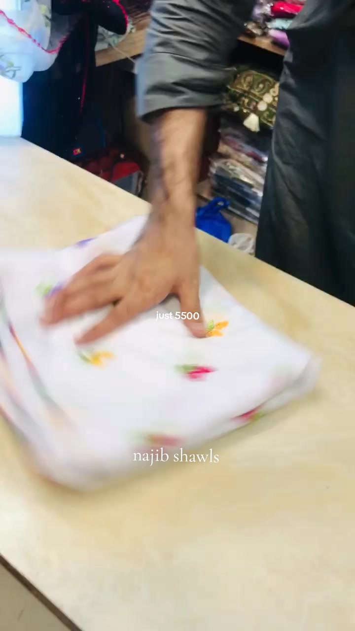 @Najeeb pashmina shawl centre