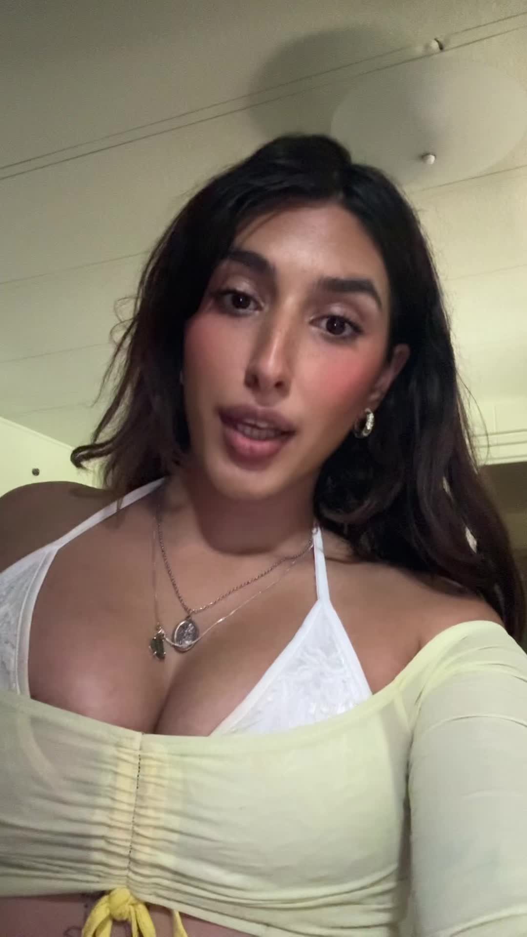@urgrllcrush
