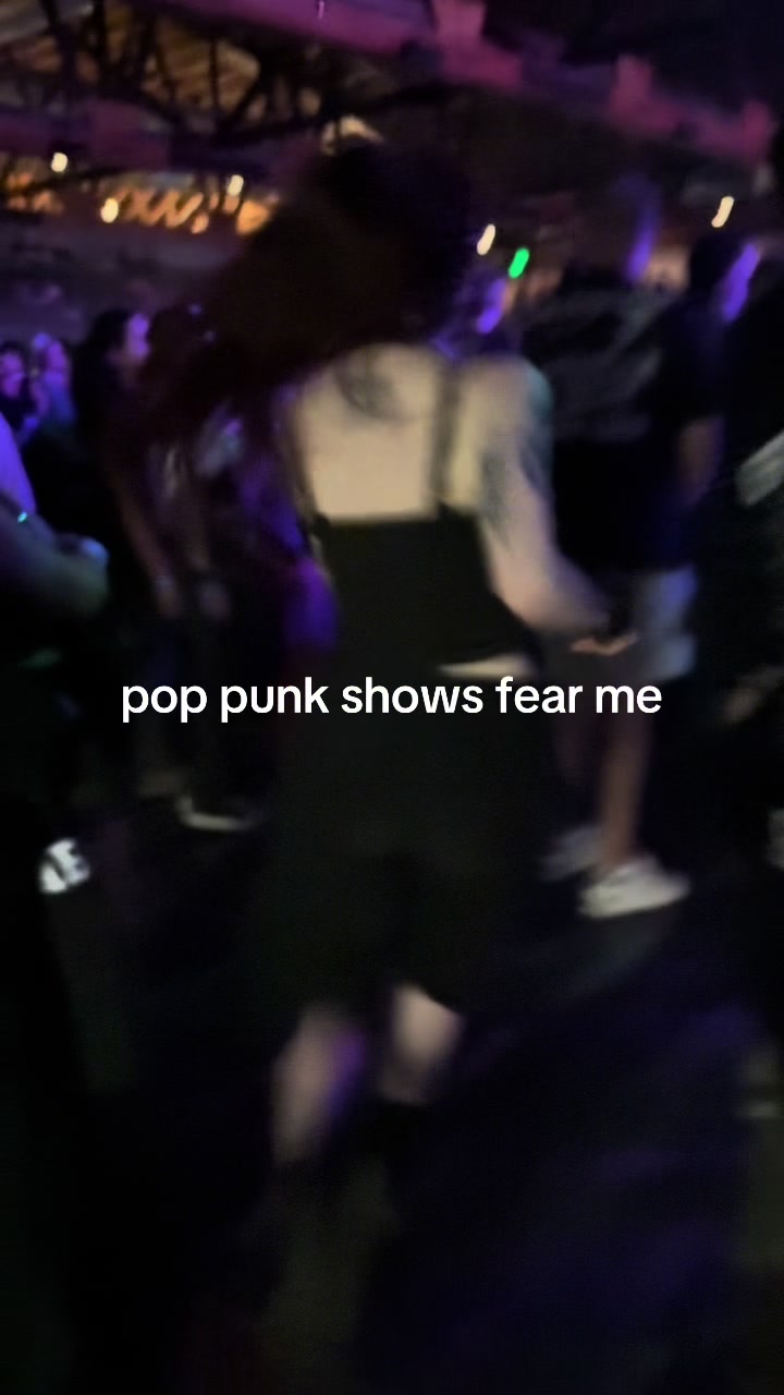 @xunniexoo