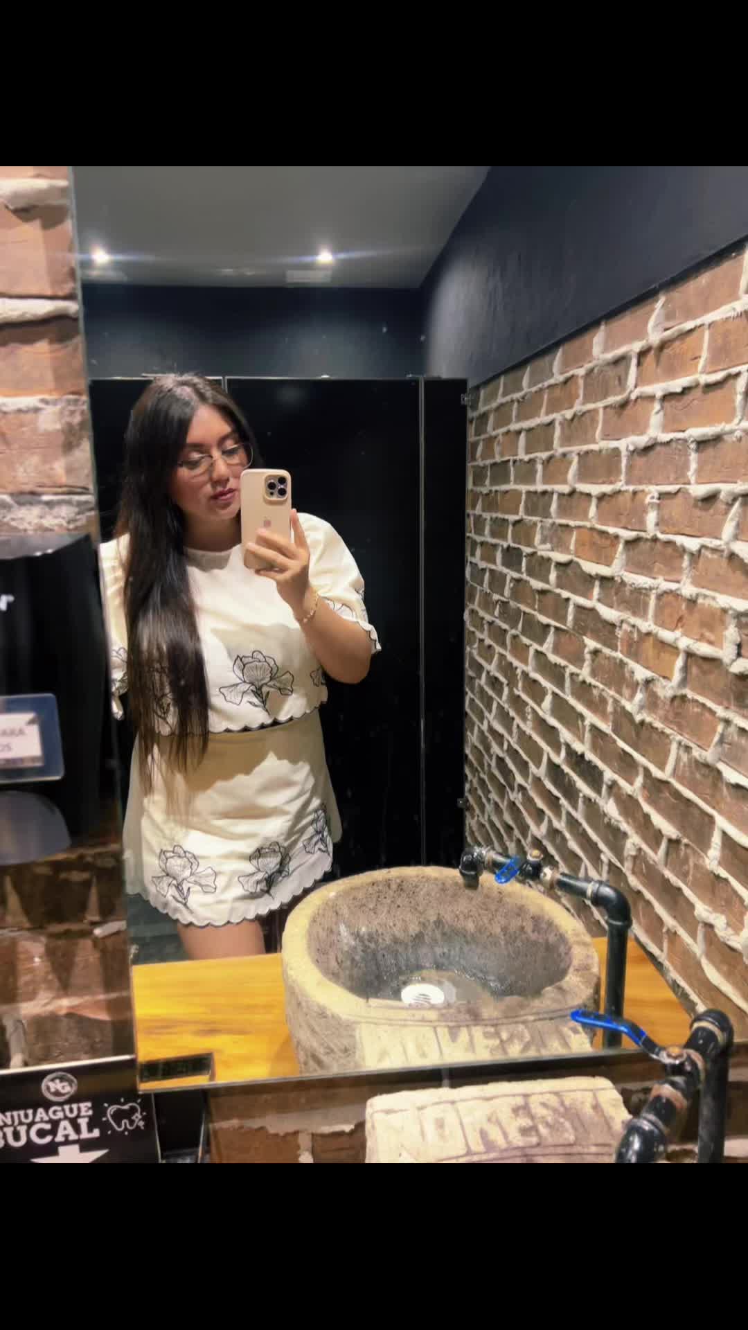 @Cristalrojashernandez