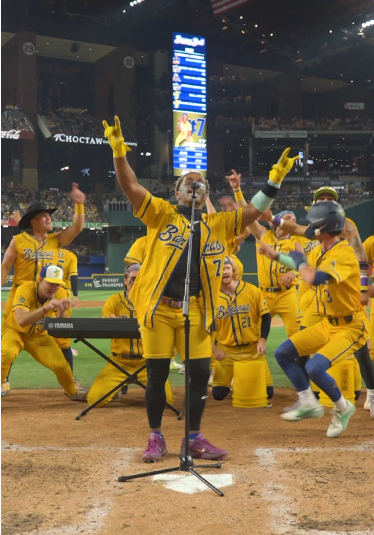 @thesavbananas