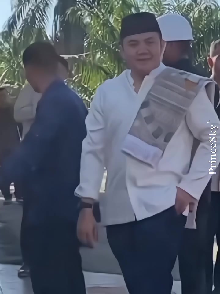 @𝐒𝐤𝐲𝐉𝐚𝐳𝐳`