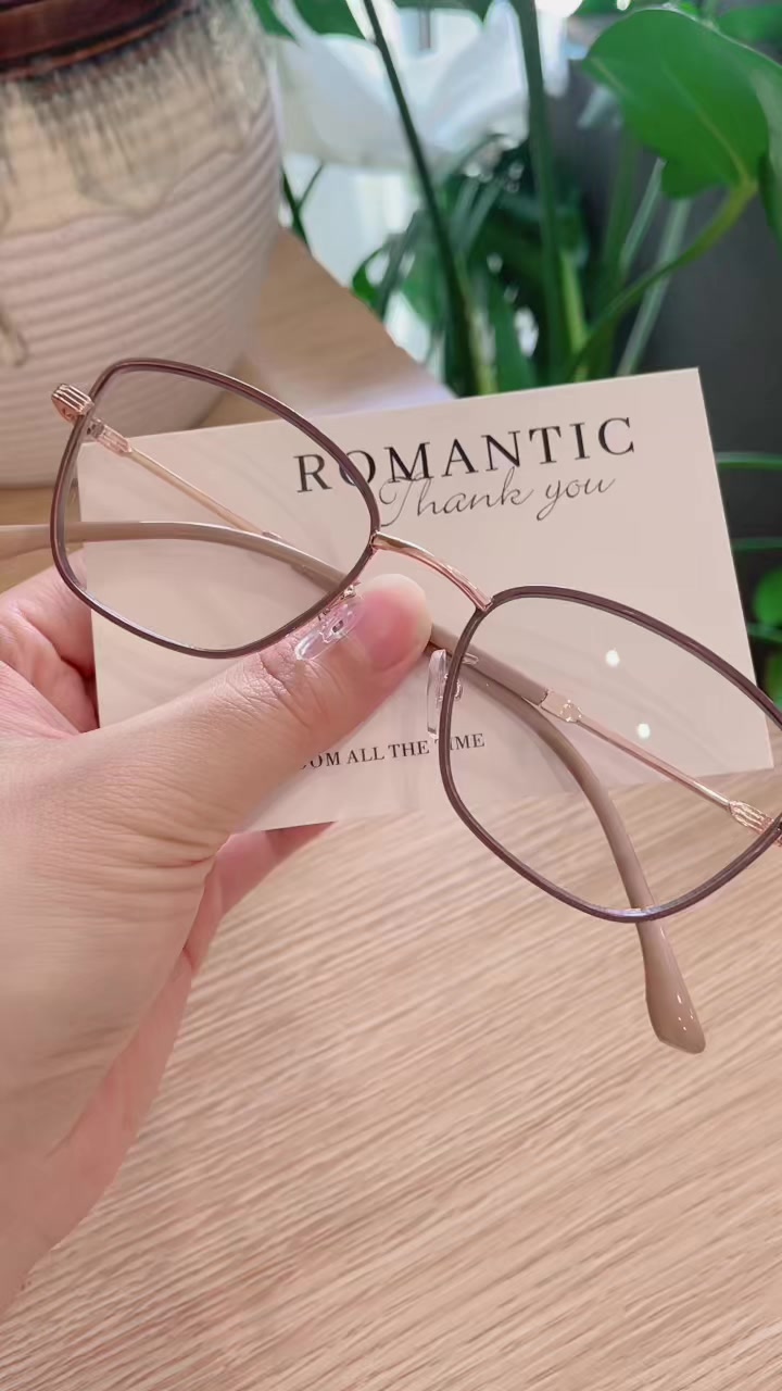 @Design Glasses
