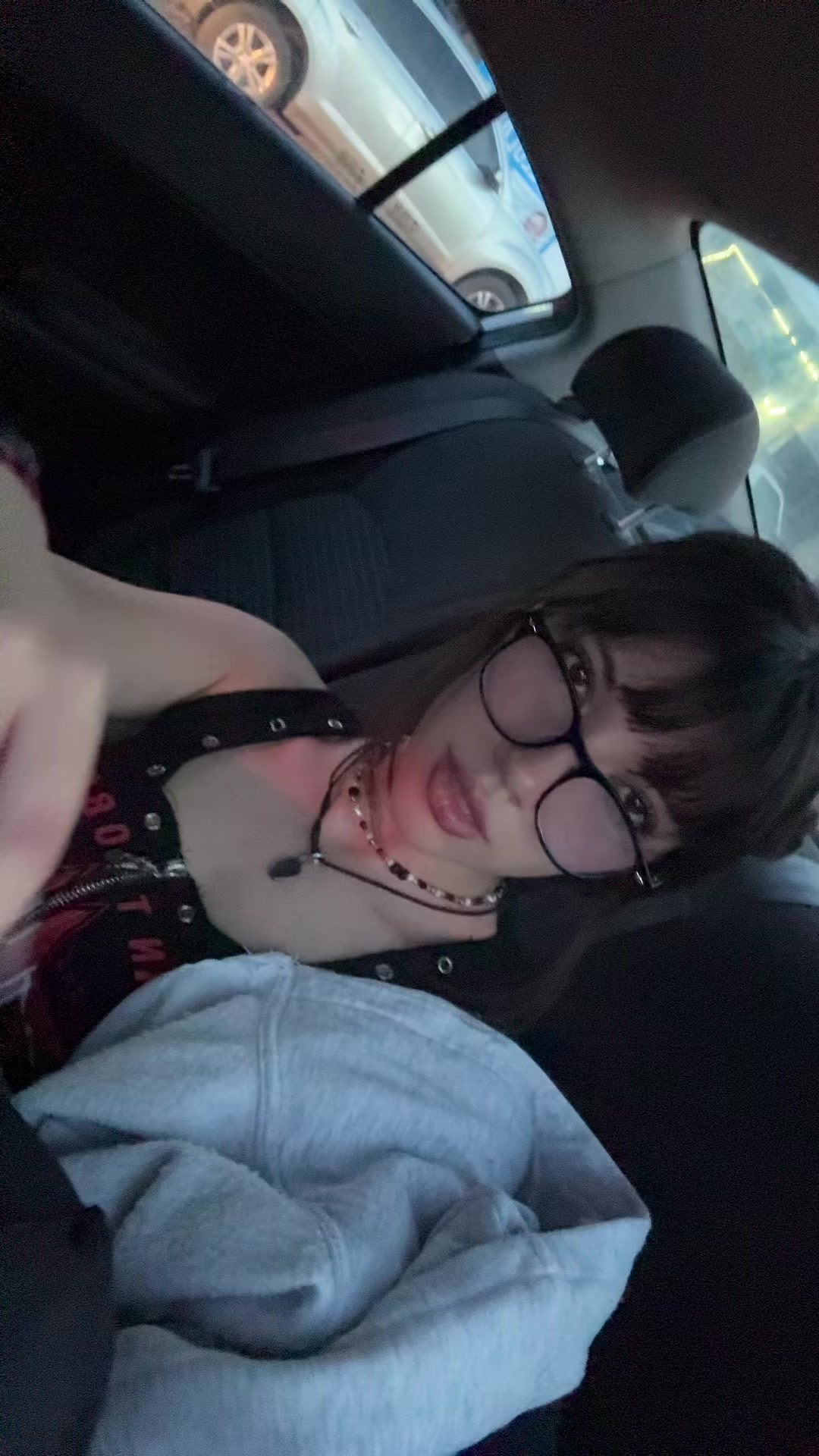 @VICKY ♡