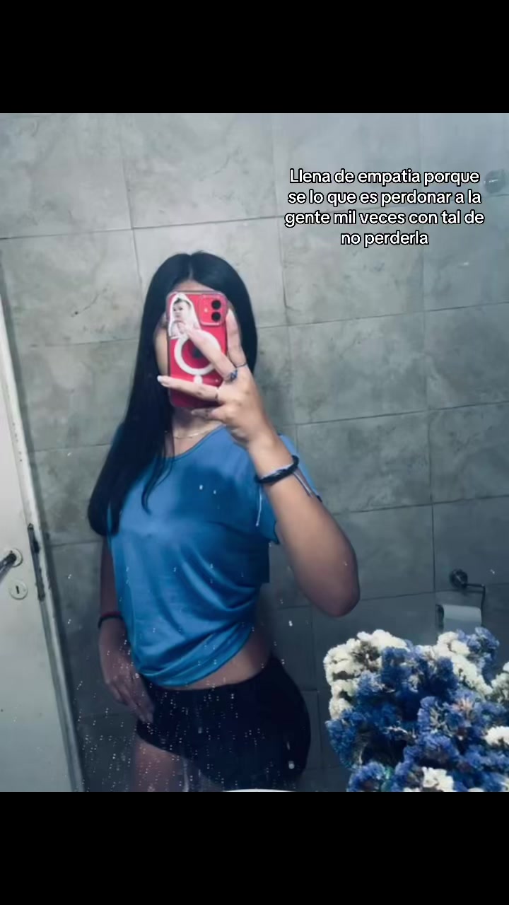 @Vickysecrettt