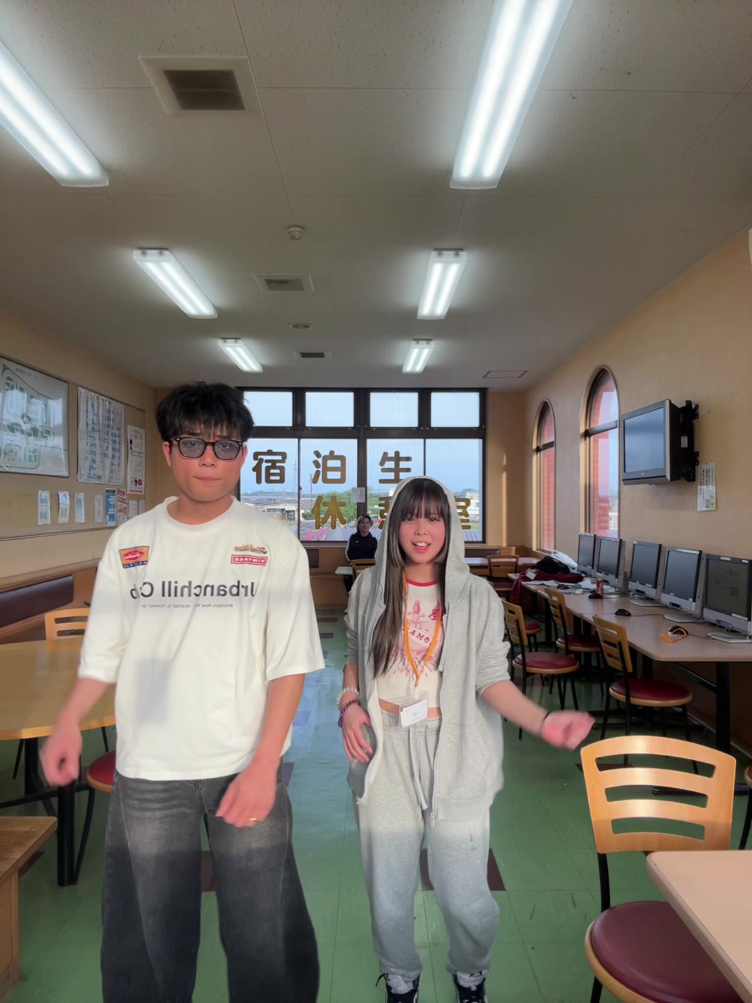 @デセン