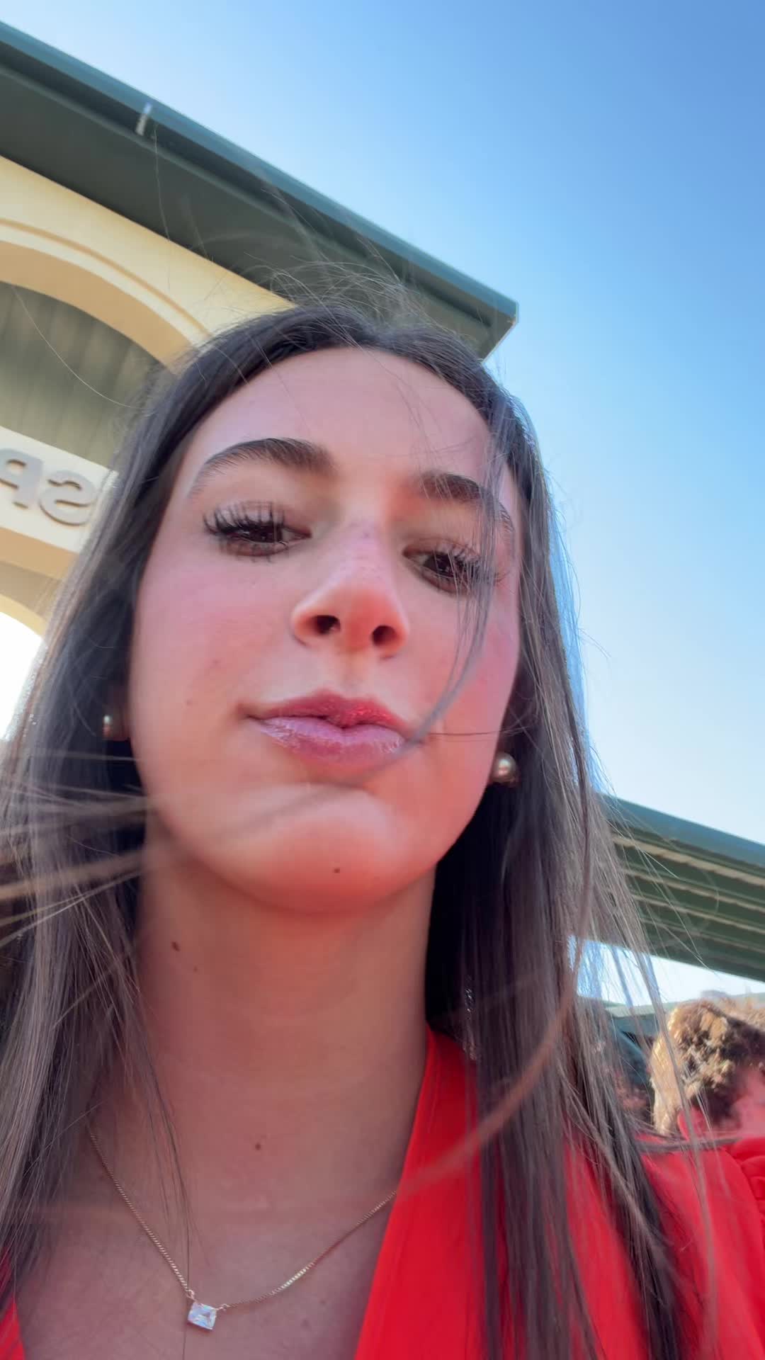 @hiiii