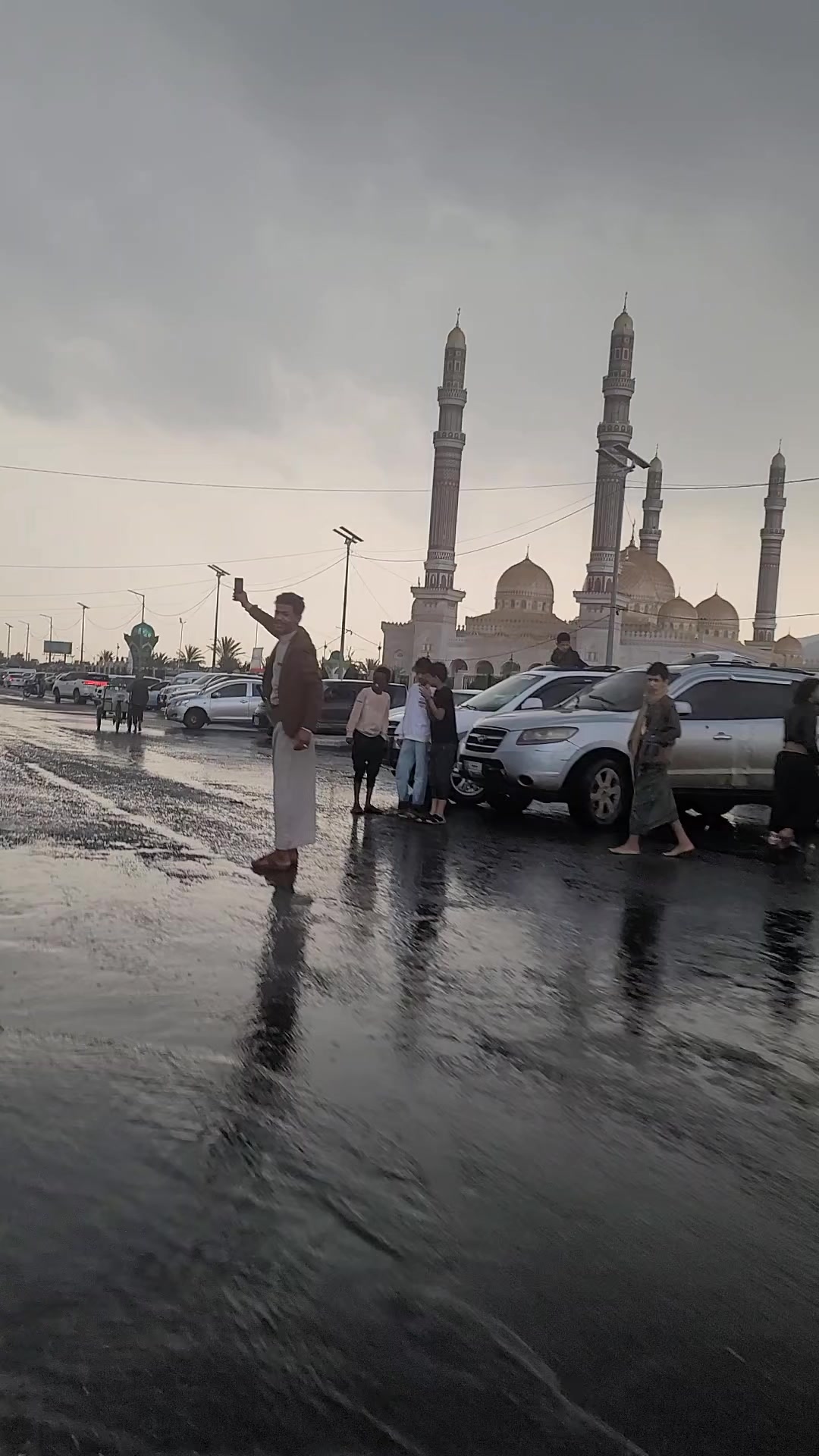 @ميووو