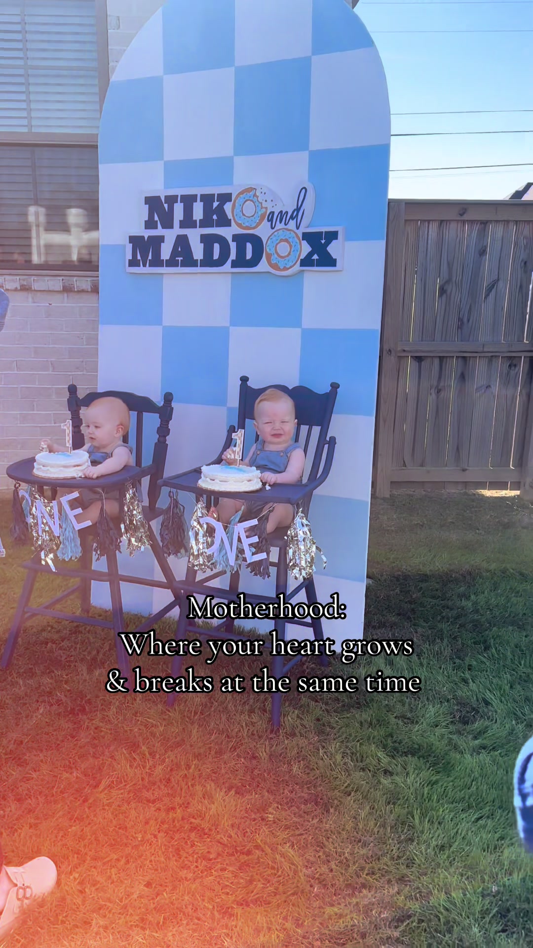 @Jess Nixon-TWIN SAHM