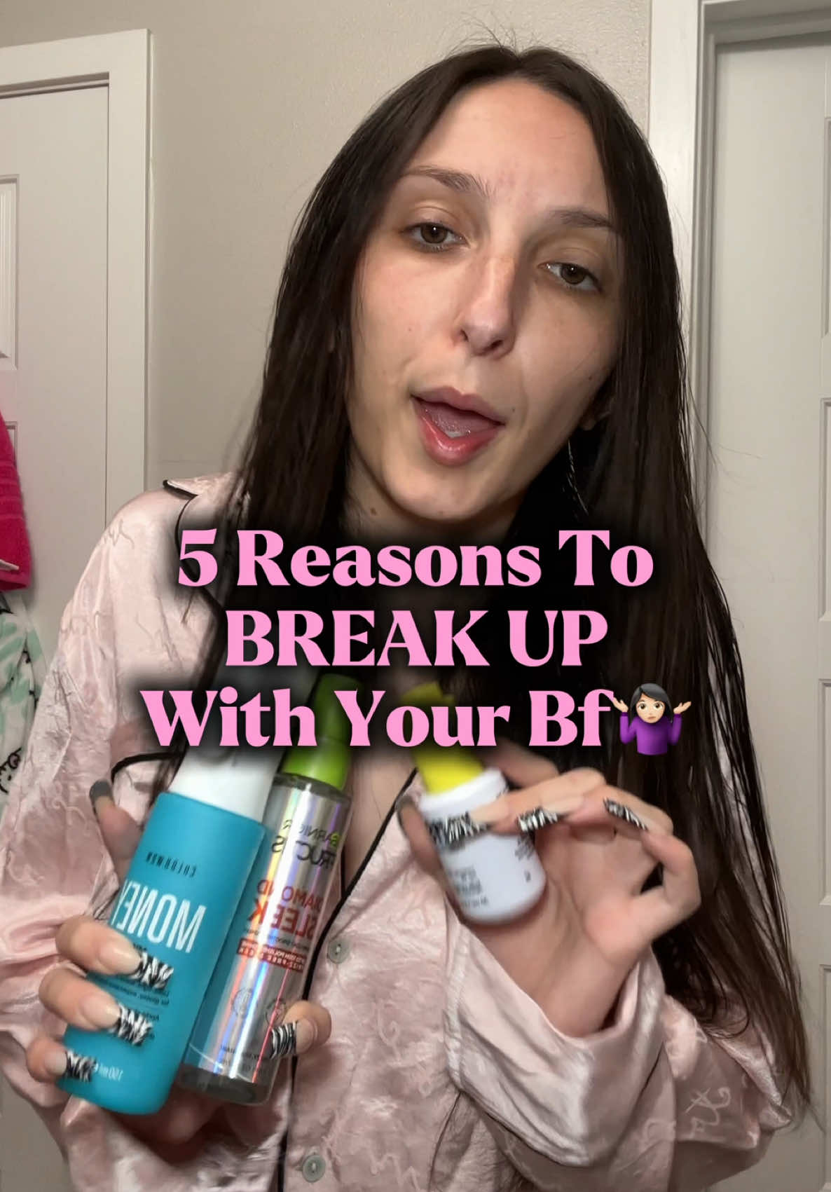 @ItsAlexisSimone