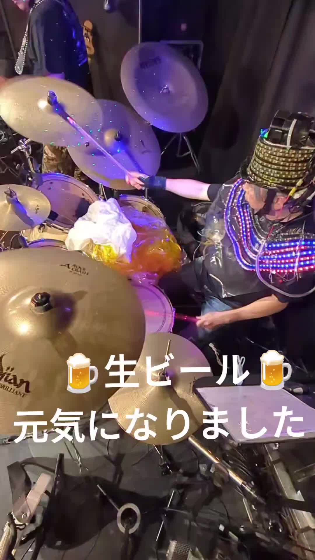 @KINGofNEON