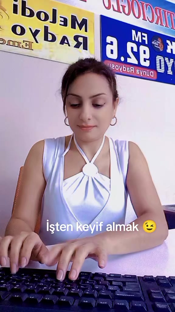 @Gamze Kumlu Program Sunucusu