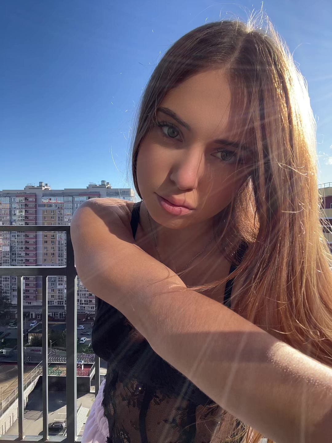 @alyak977