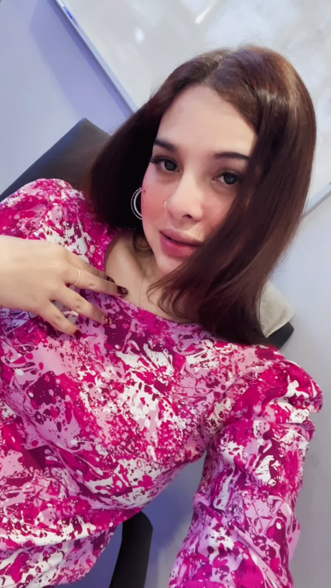@Putri Urrassya Senrose 🌻🌻