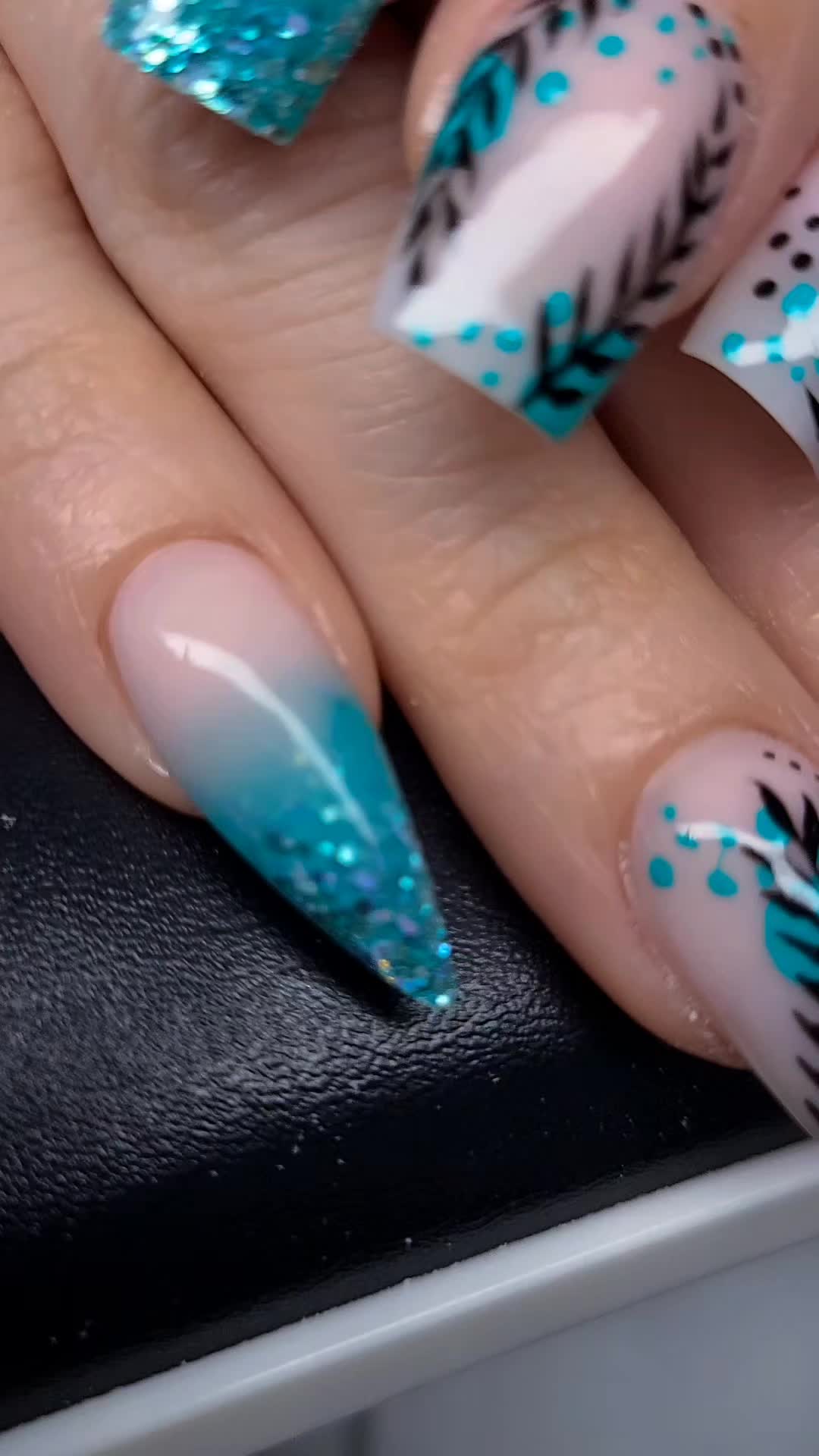 @Monique