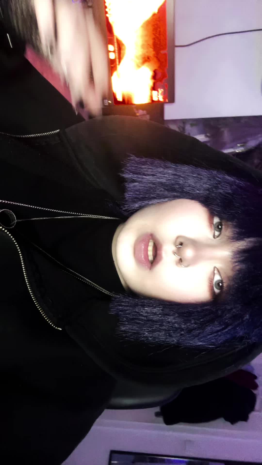 @Carmen<𝟥