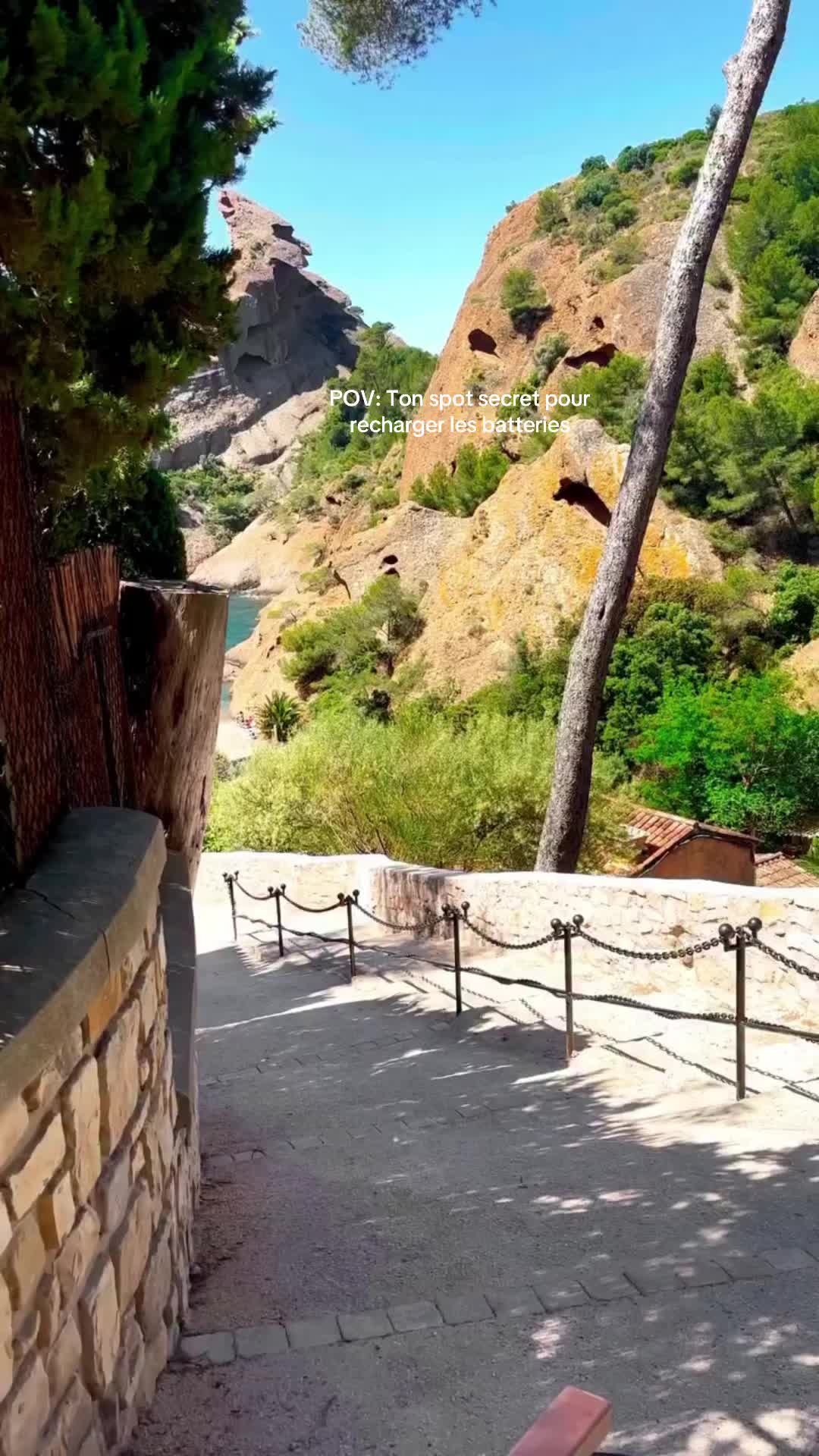 @JALYILA |Travel & vibes