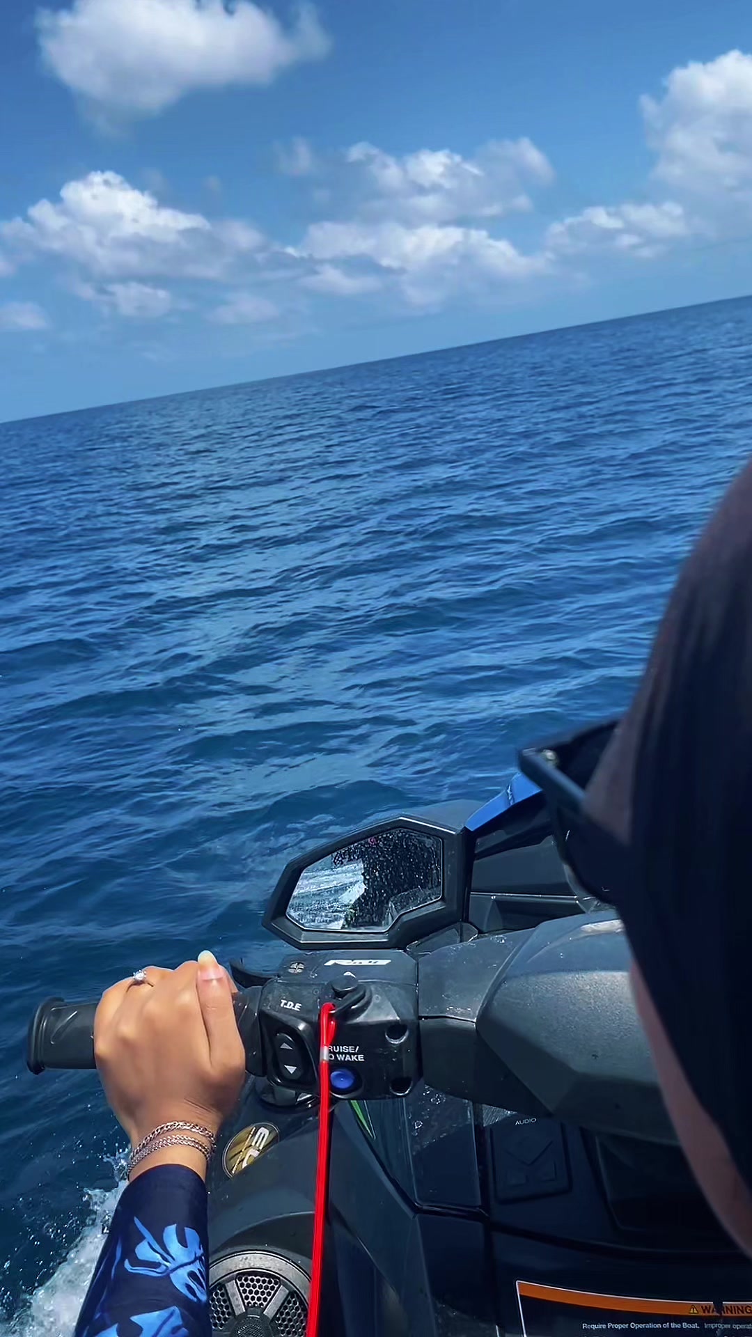 @𝑴𝑶𝒀𝑬 𝑴𝑶𝒀𝑬 🇲🇻 𝑾𝑶𝑾