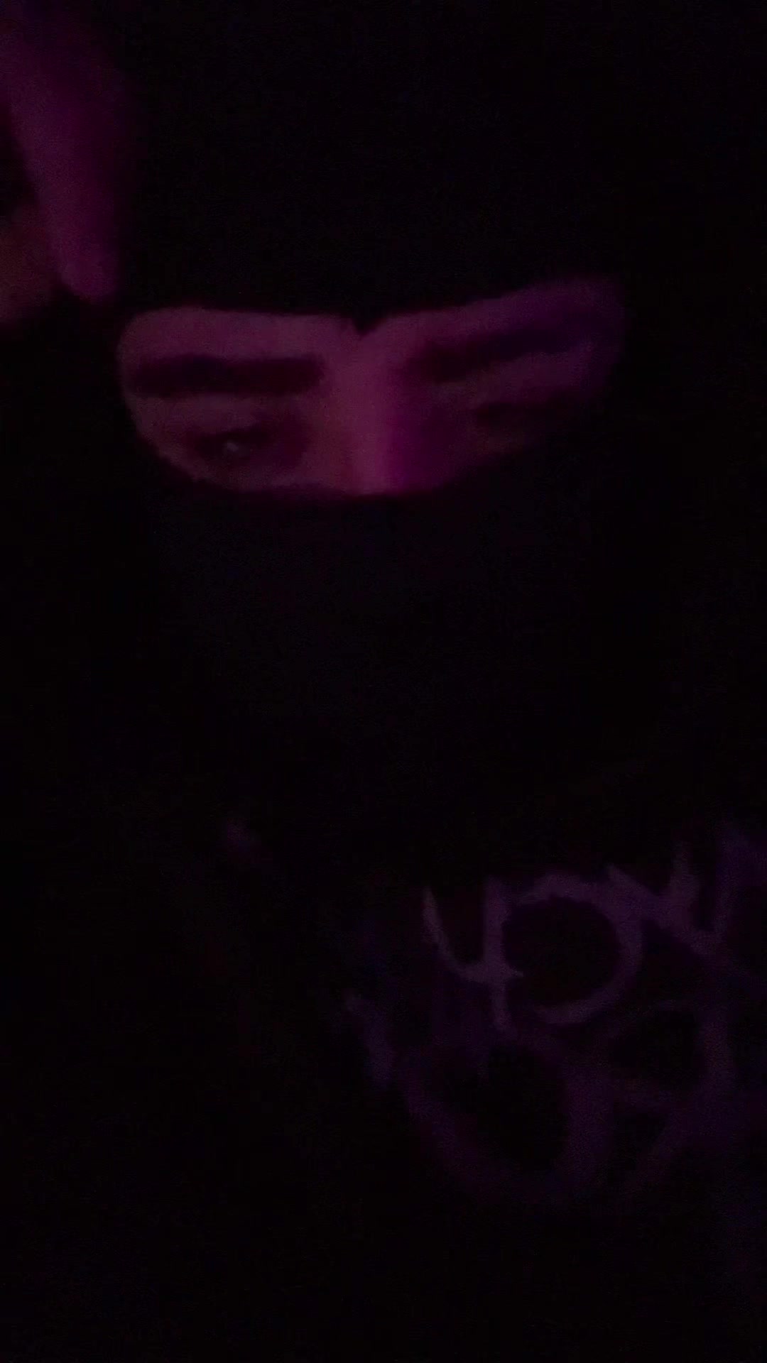 @🖤