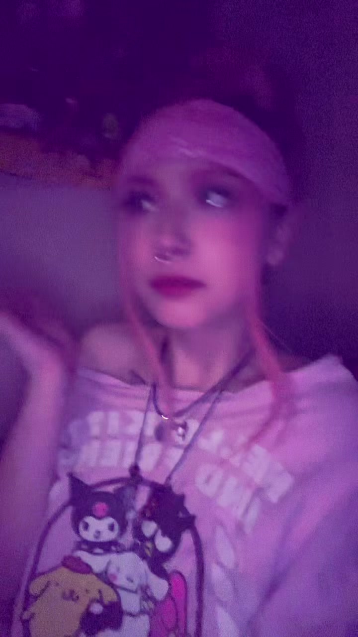 @leav3emilyalone