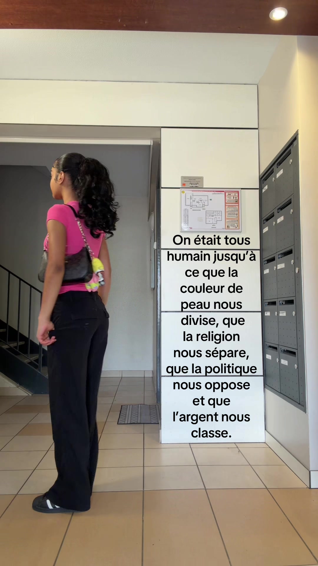 @emi'🚶🏽♀️