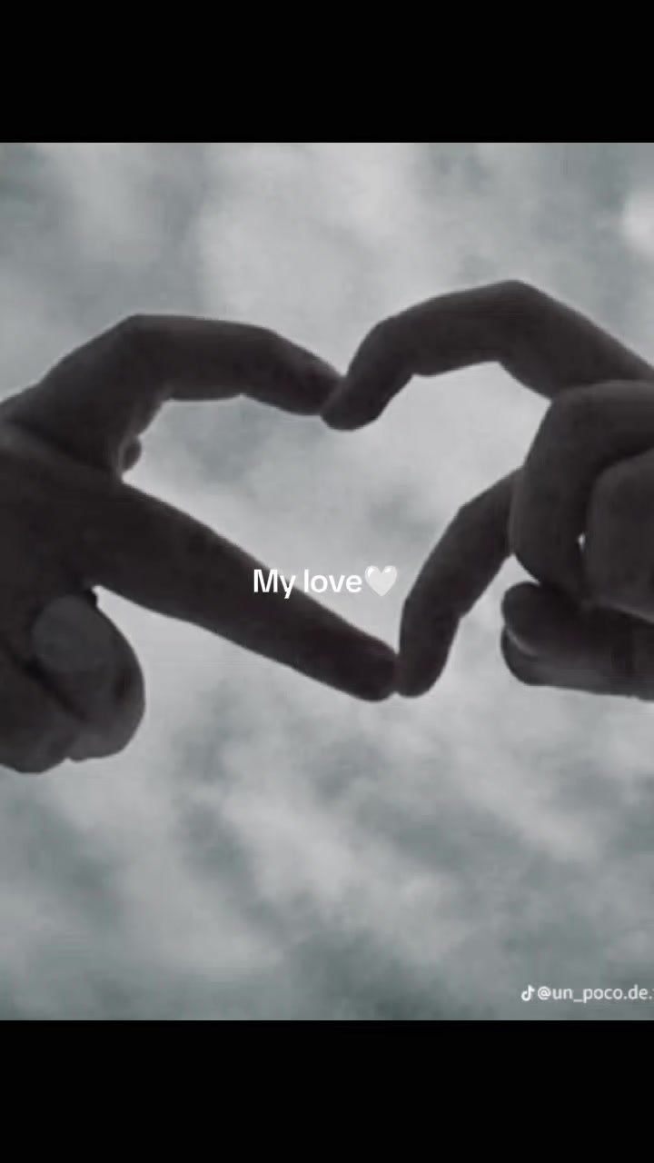 @Liz🖤🫰😭