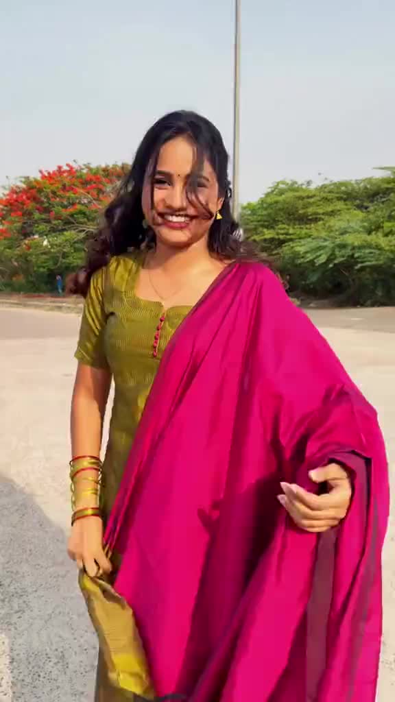 @தமிழ் பொண்ணுங்க