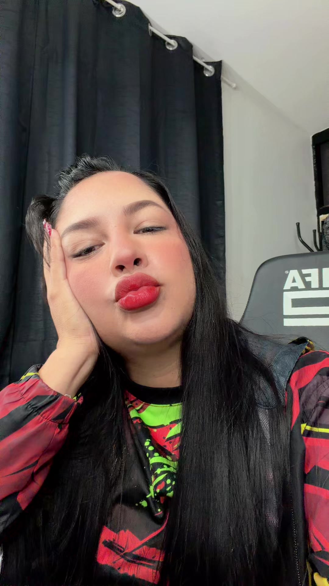 @Nani🌺