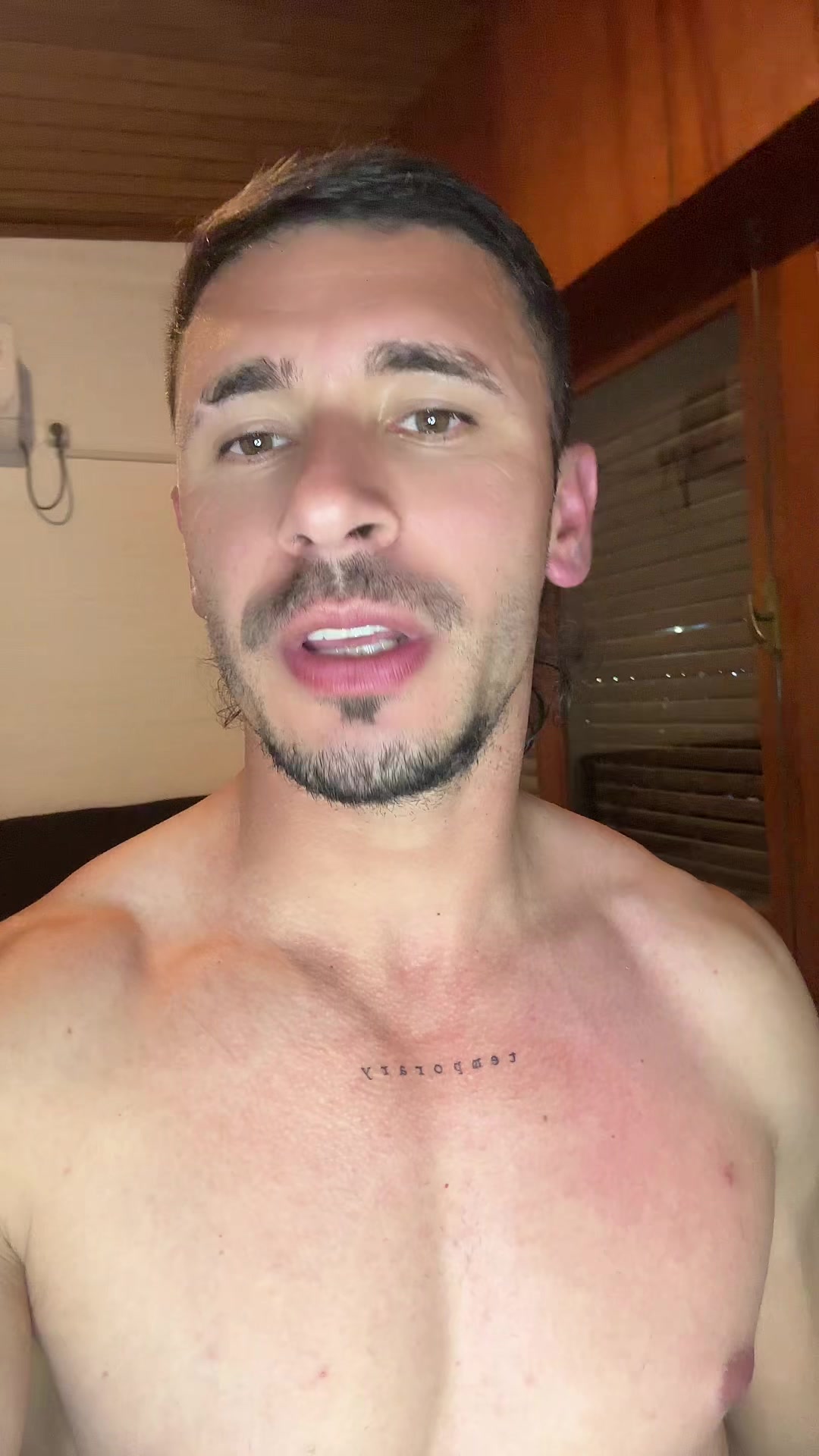 @Moi