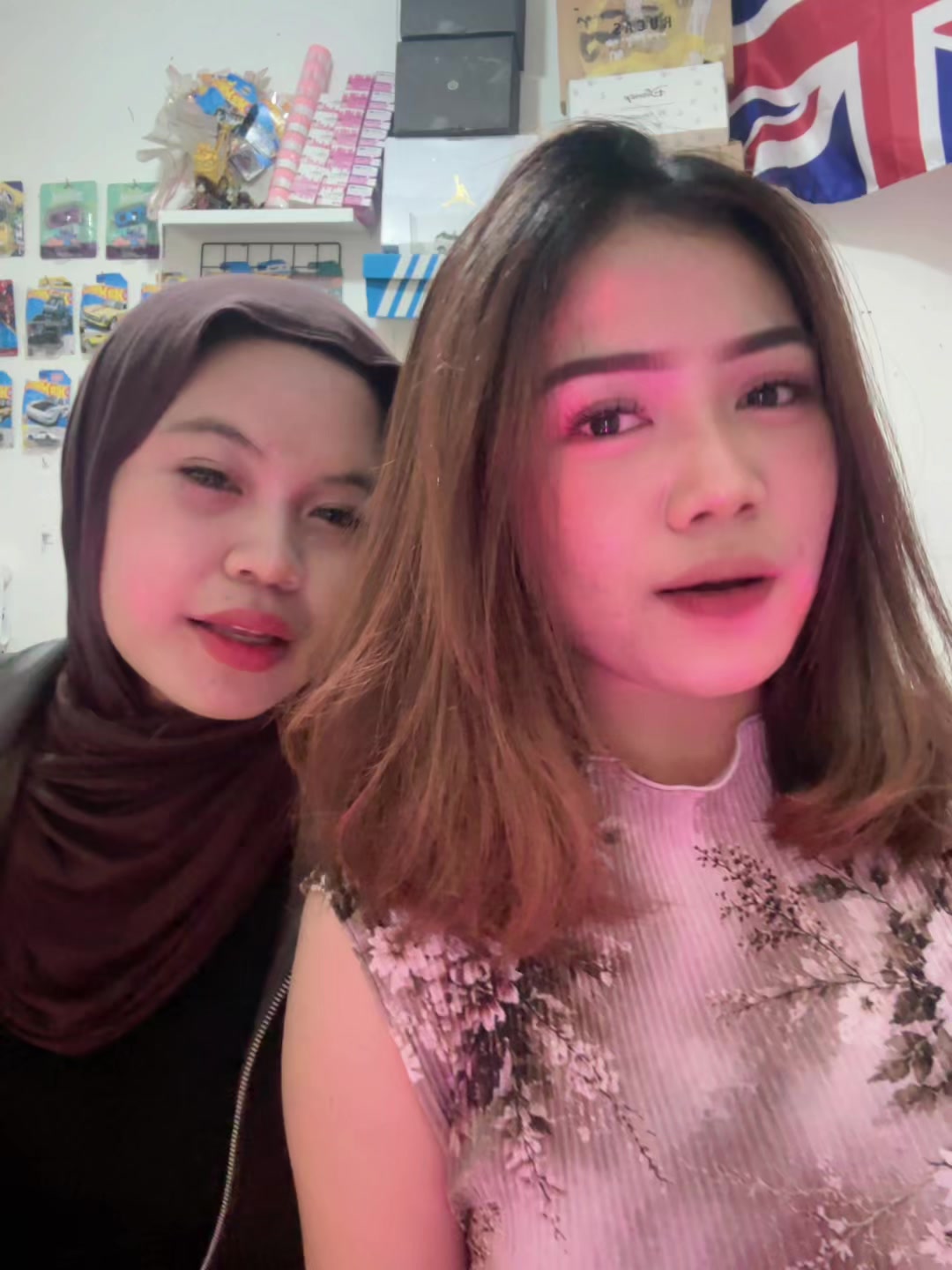 @𝐚𝐧𝐢𝐬