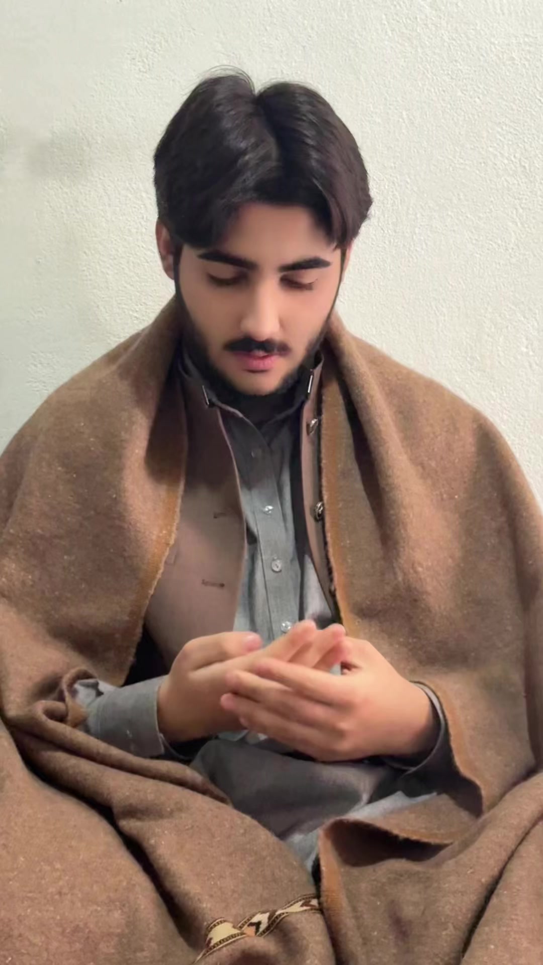 @L&Atilde;Ŵ&Agrave;NĞĘẼŇ{BABAK (R)