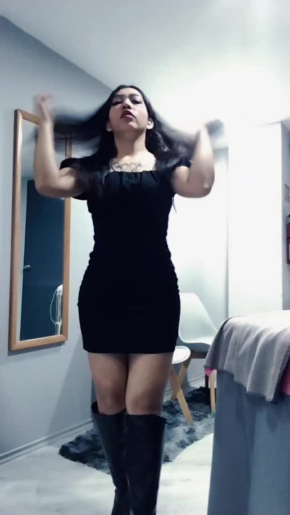 @Alison Tena432