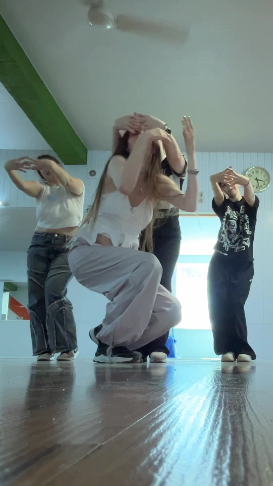 @A✦M: Art In Moves