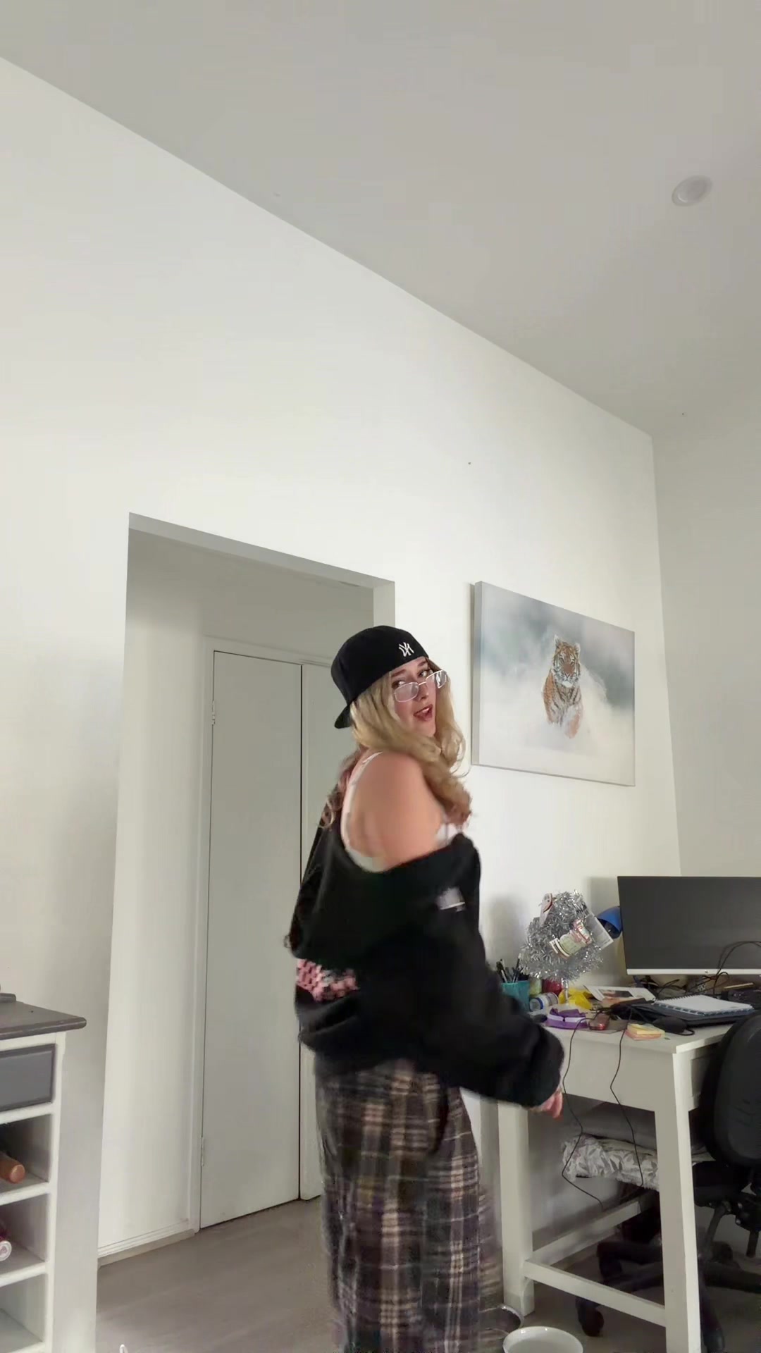 @AMR