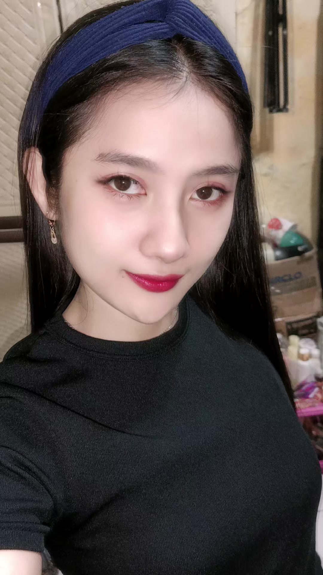 @Dari Kontak Anda