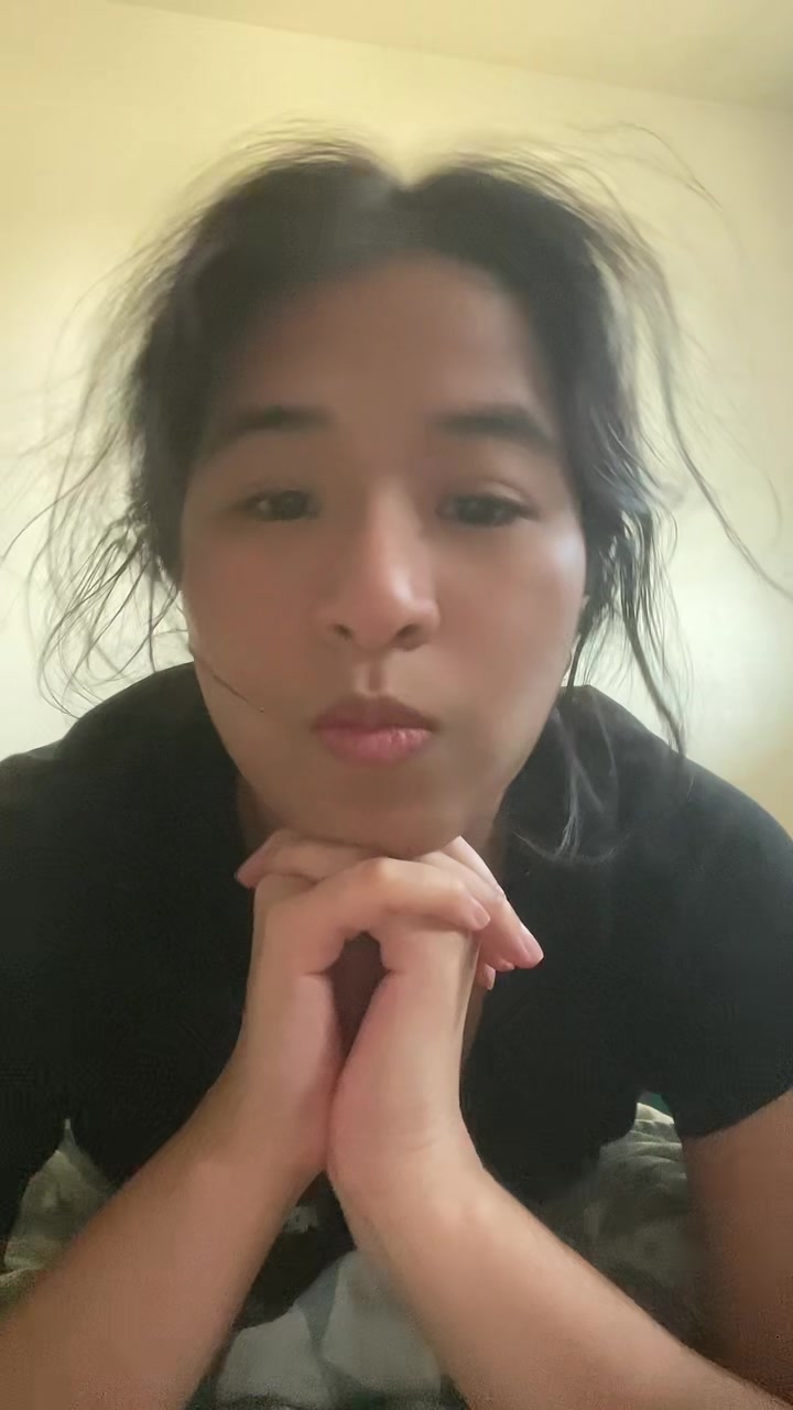 @BreezyKnots