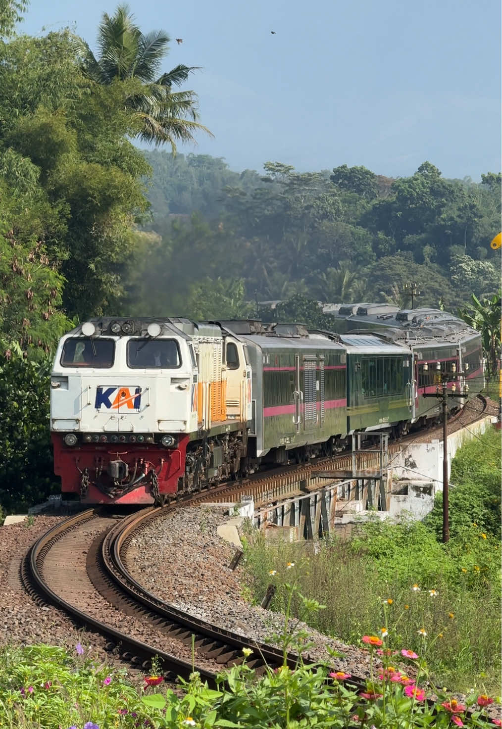 @Train_Story