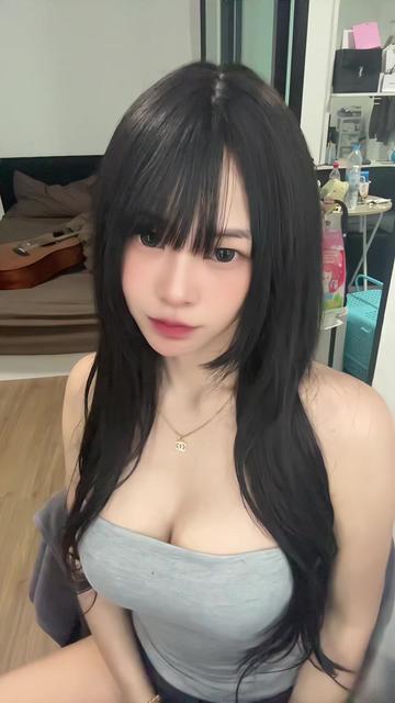 @แบม แบม ♥︎ ≽^•⩊•^≼