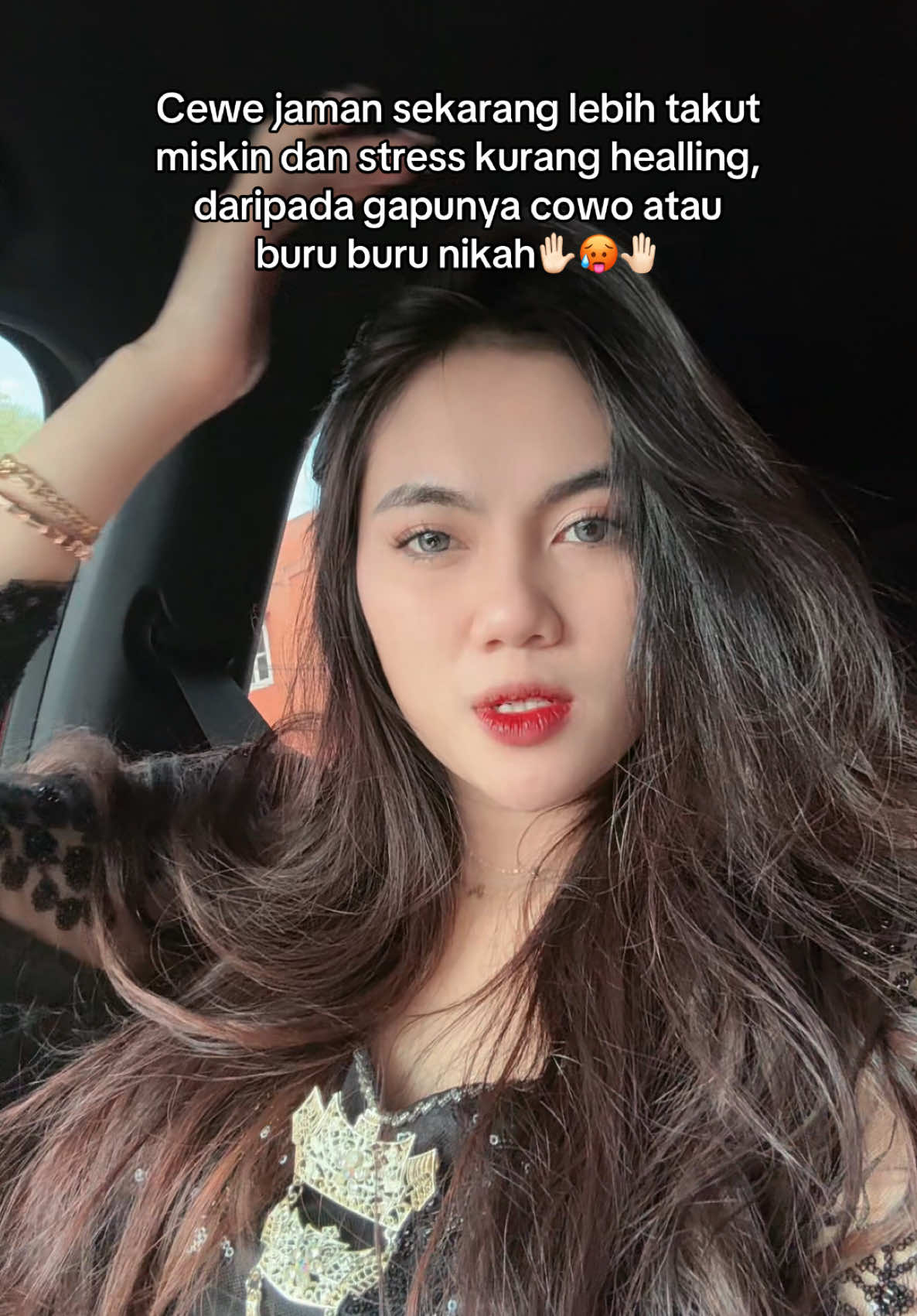@AGNESSTANIA