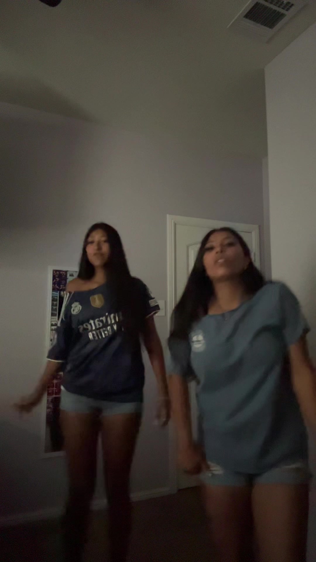 @_emisssss