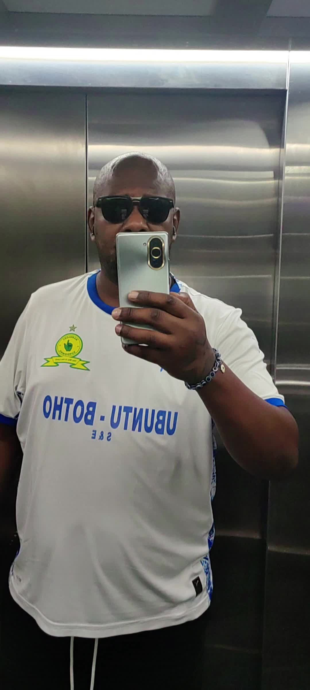 @Lu_26🇿🇦